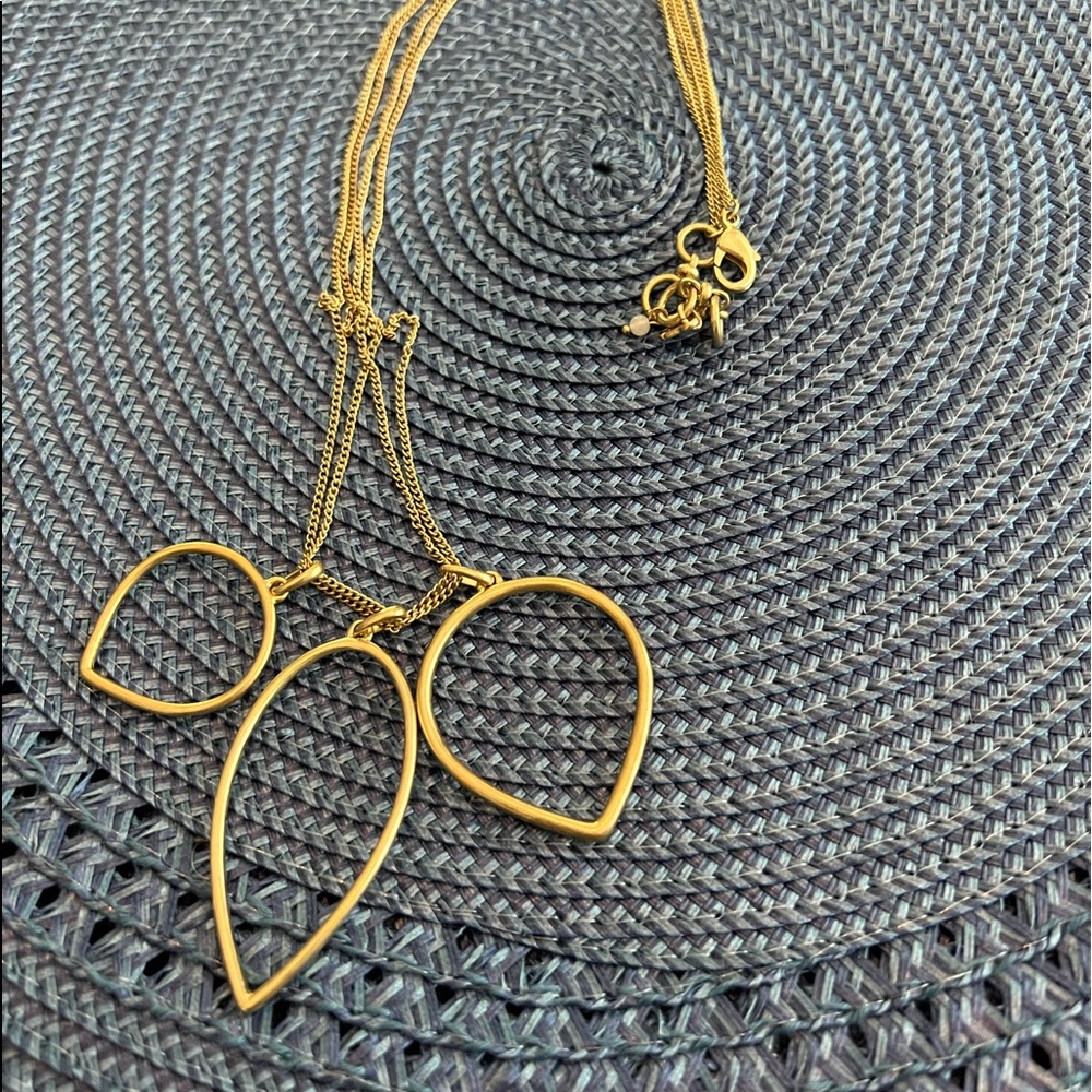 NWT lucky Brand gold necklace with three pendants